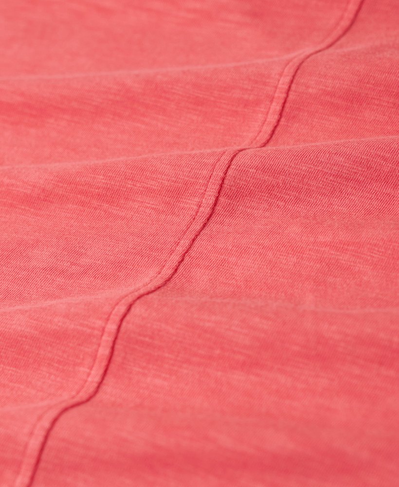 geborduurd t-shirt met v-hals en slub-print in de kleur spiced coral