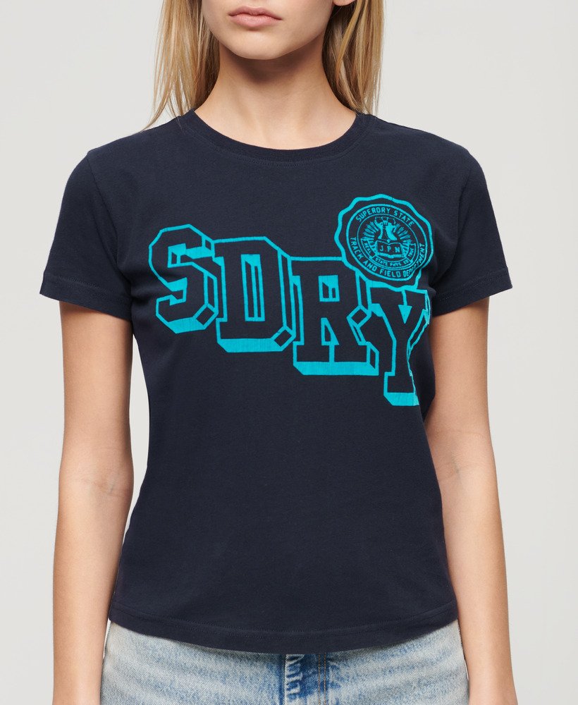 getailleerd varsity-t-shirt met fluweelachtige afwerking in donkerblauw.