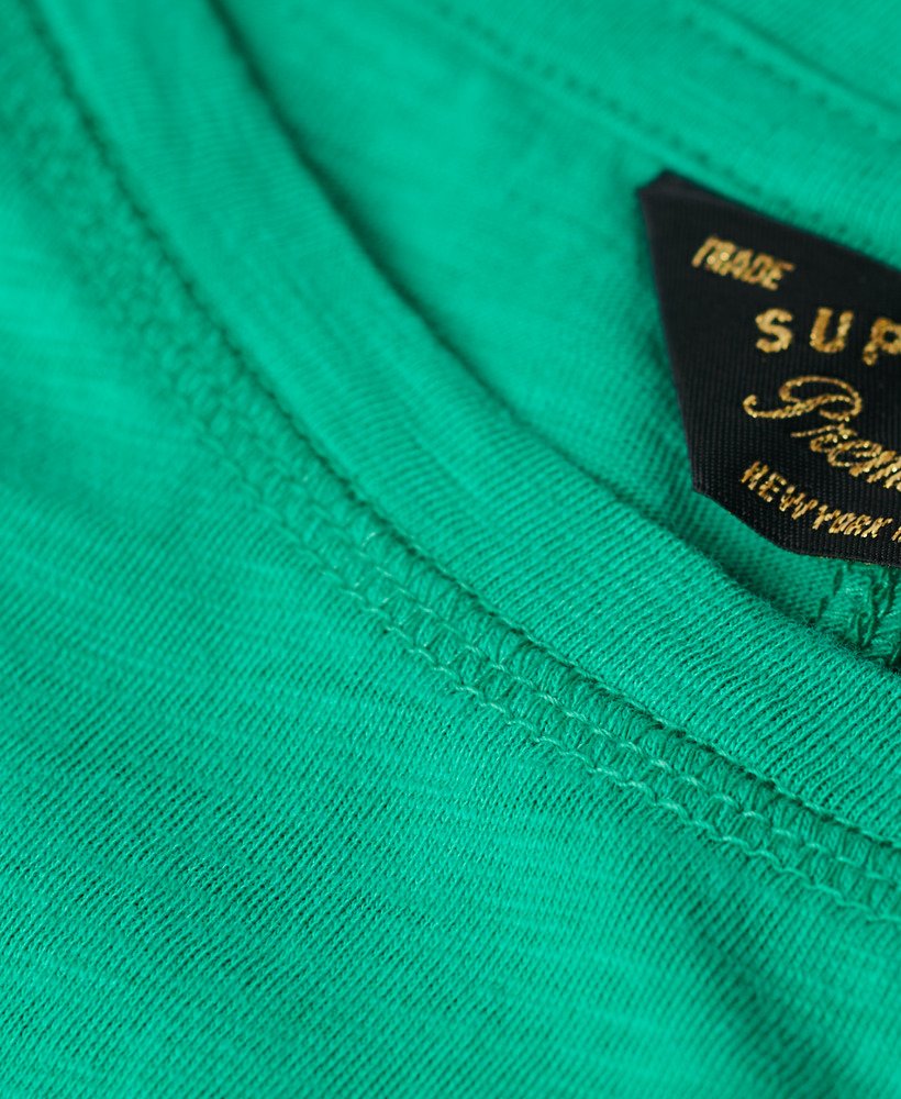losvallend cropped t-shirt in zomergroen