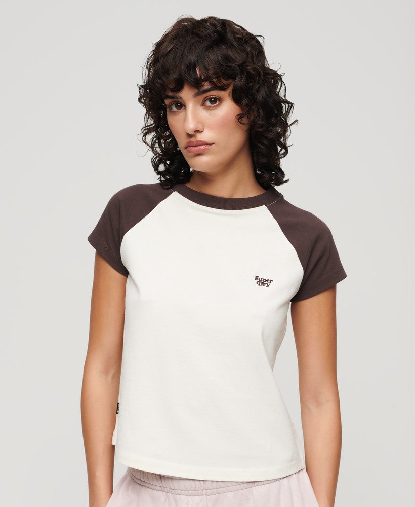 t-shirt met essential-logo van biologisch katoen en raglanlengte in donkerbruingebroken wit.