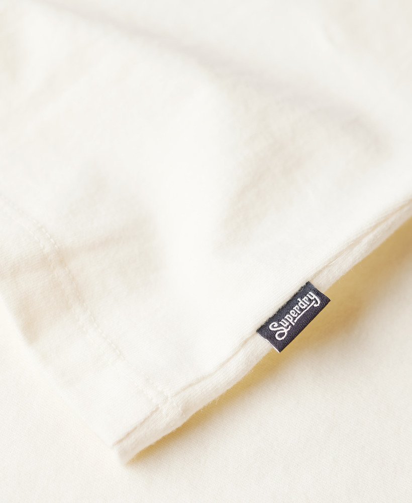 t-shirt met essential-logo van biologisch katoen en raglanlengte in donkerbruingebroken wit.