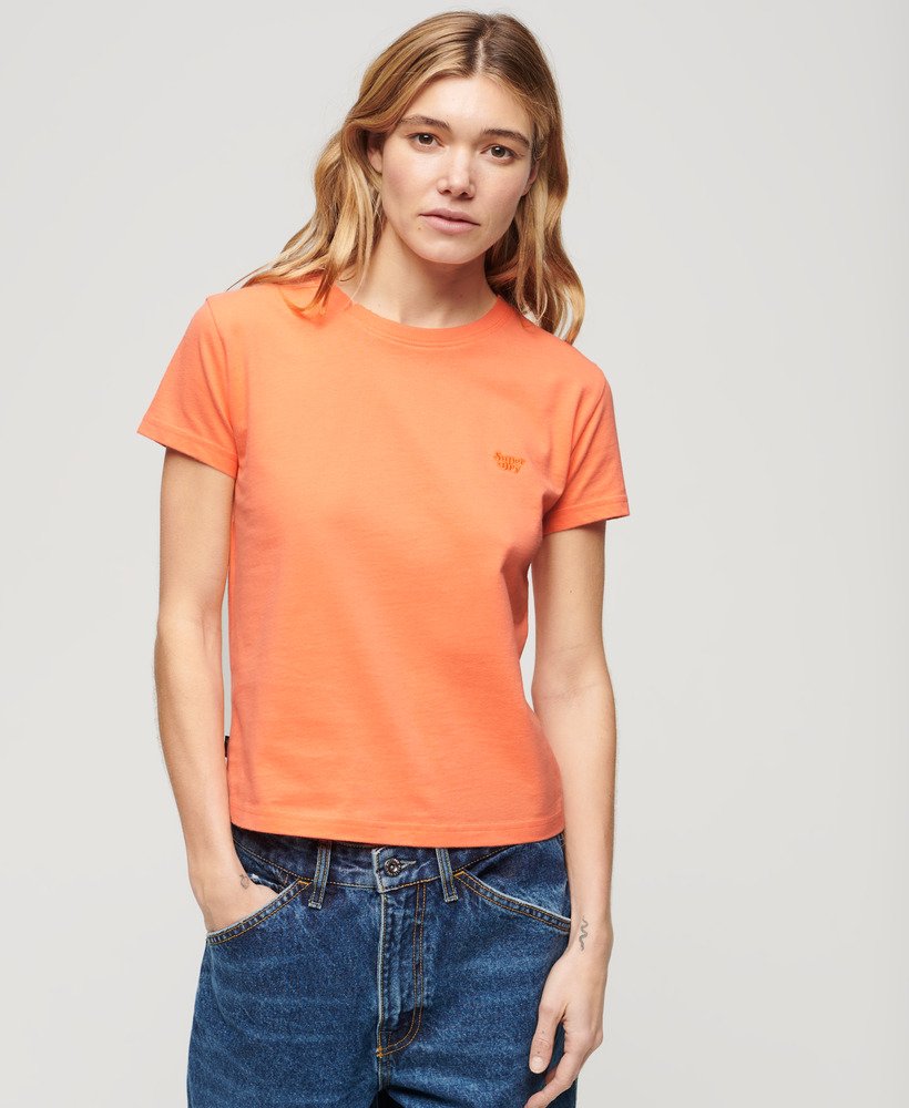 getailleerd t-shirt met essential-logo in fusion coral