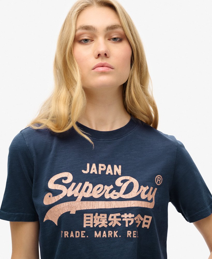 relaxed t-shirt met metallic logo in lauren navy