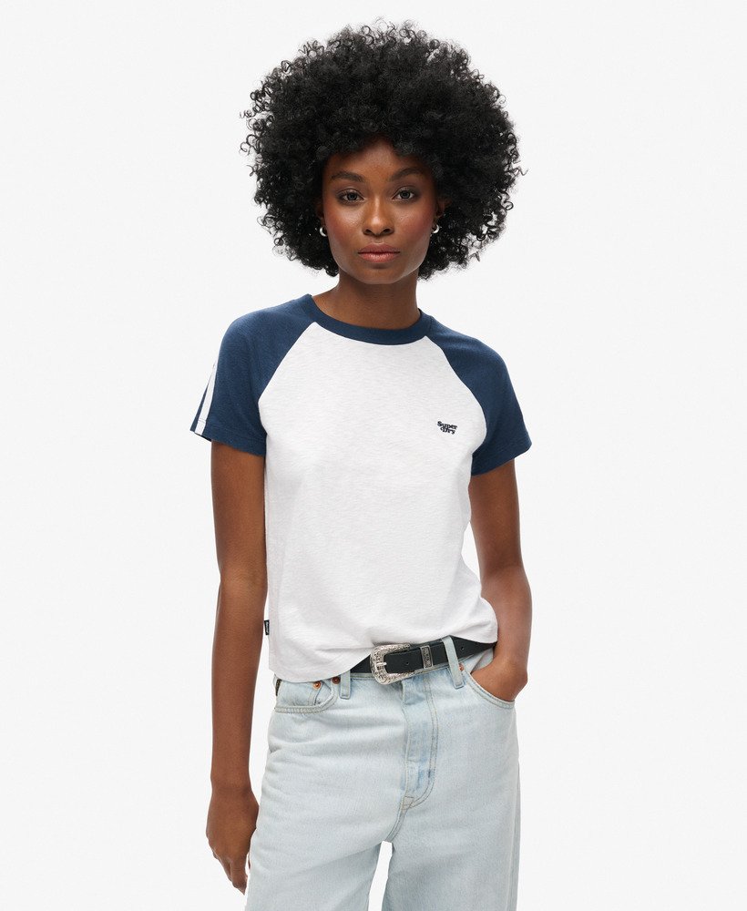 essential logo retro t-shirt in optic richest navy