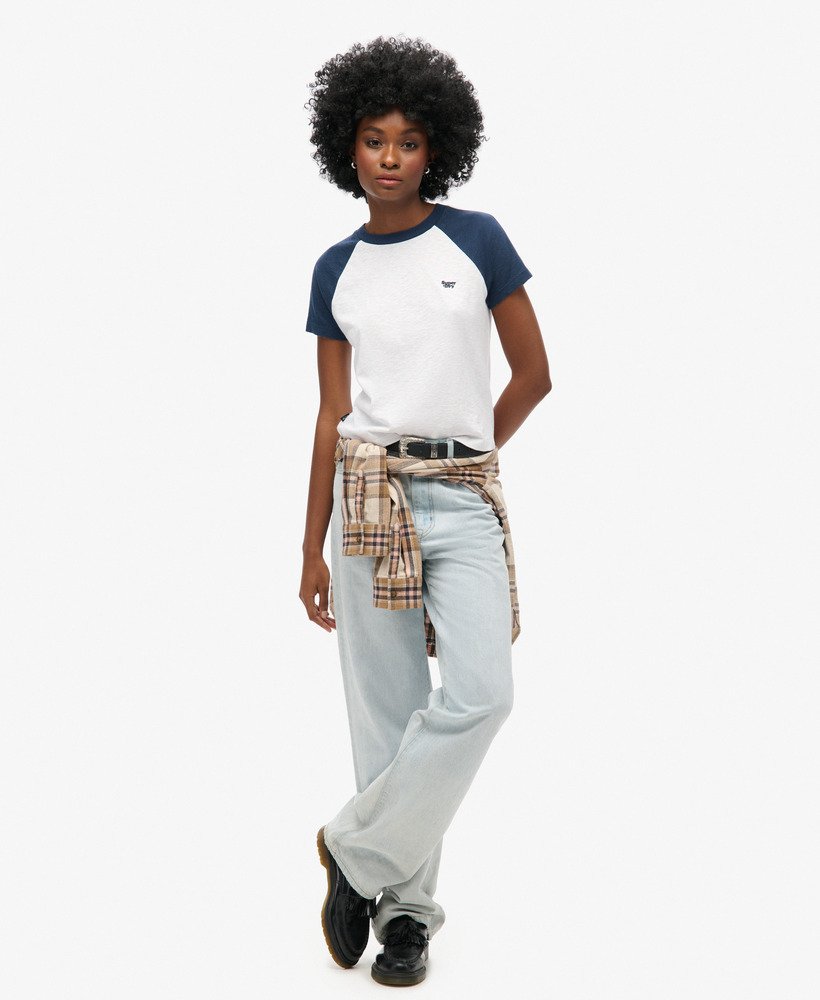 essential logo retro t-shirt in optic richest navy