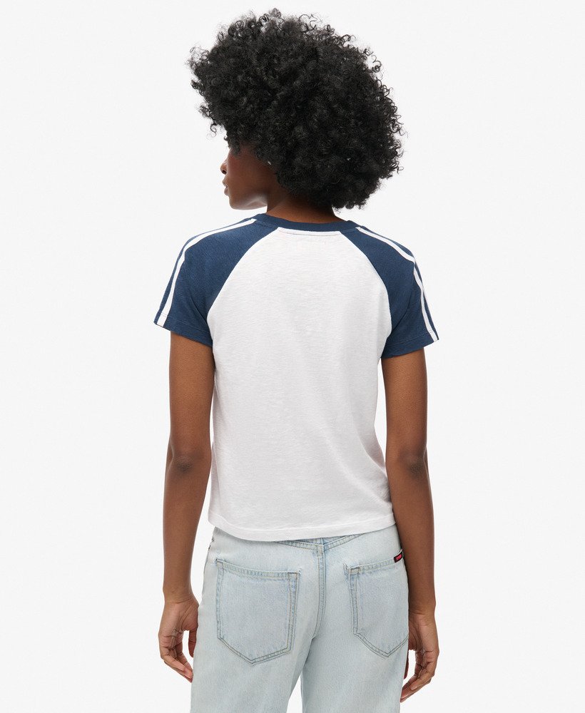 essential logo retro t-shirt in optic richest navy