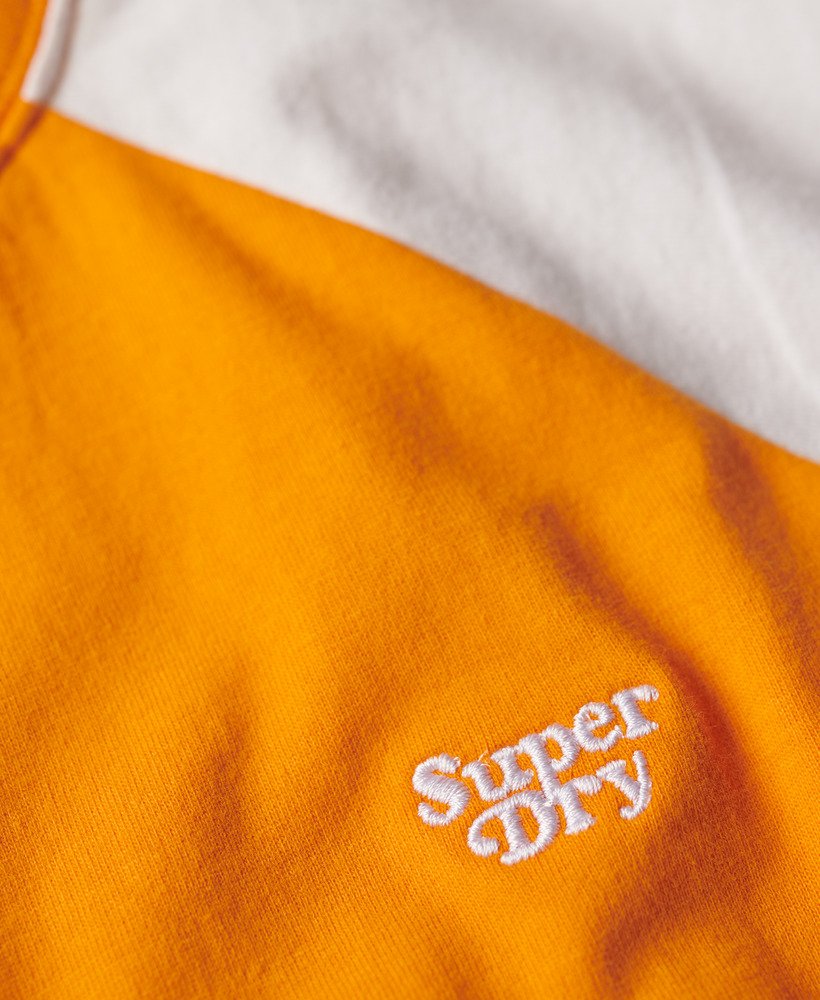 essential logo retro t-shirt in satsuma oranjeoptisch