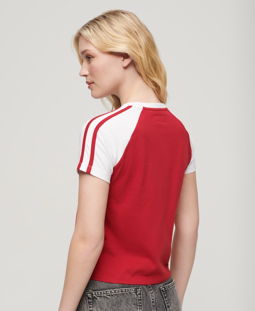 essential logo retro t-shirt in barn door redoptic