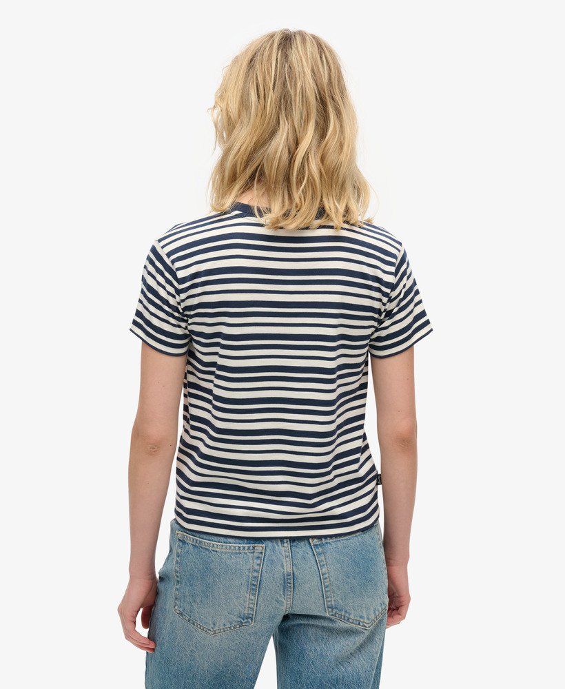 essential logo gestreept getailleerd t-shirt in een diepblauwe streep