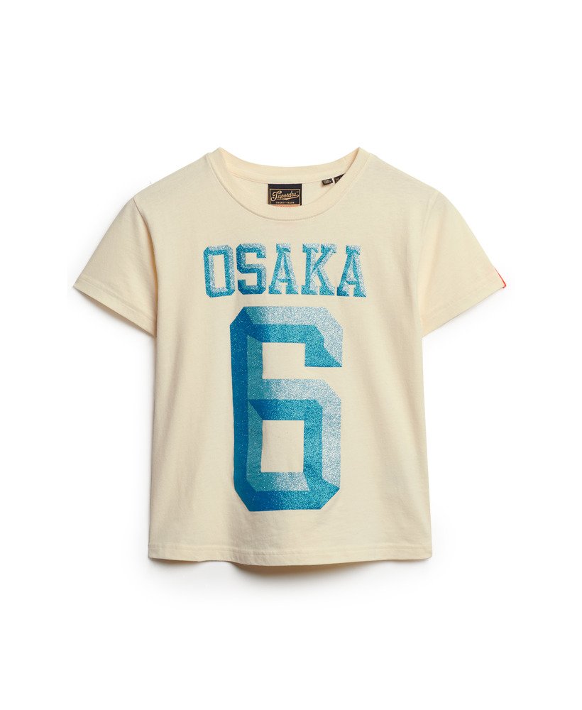 osaka 6 t-shirt met versieringen uit de jaren 90 in rijstwit.
