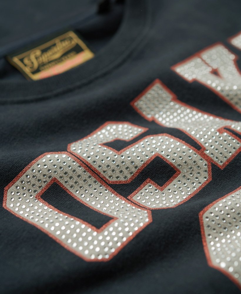 osaka 6 t-shirt met versieringen uit de jaren 90 in eclipse navy