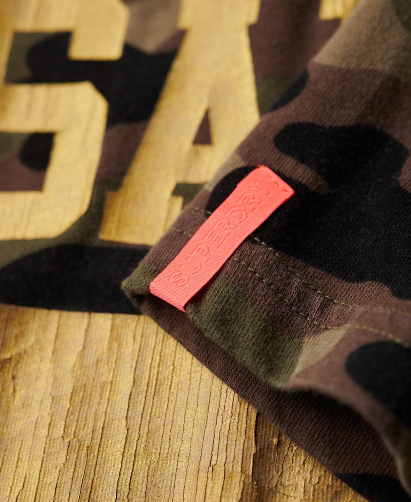 osaka 6 camo 90s t-shirt in mosgroen kaki