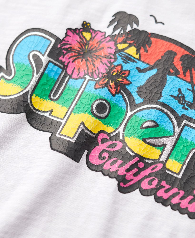 getailleerd t-shirt met cali-sticker in winterwit met structuurverf.