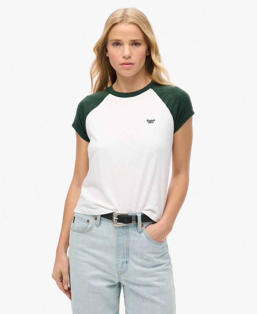 t-shirt met essential logo raglan van biologisch katoen in emailgroengebroken wit.