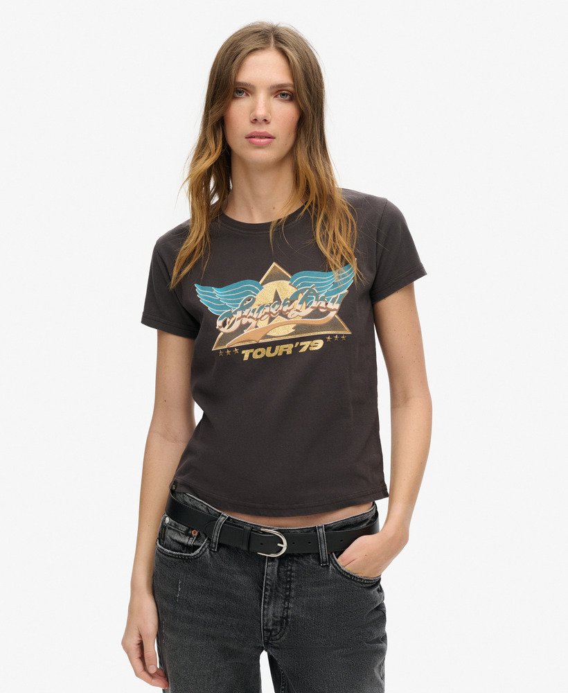 t-shirt met korte mouwen van een rockband uit de jaren 70 in blackboard-stijl.
