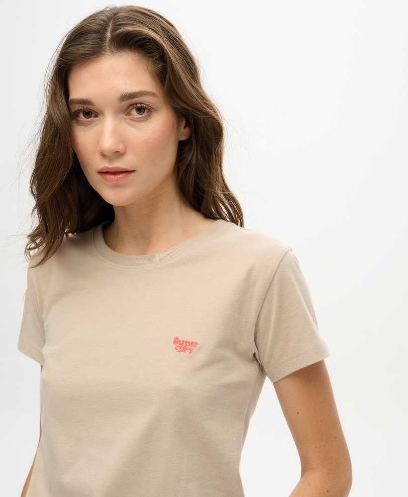 essential logo fitted tee in cobblestone grey