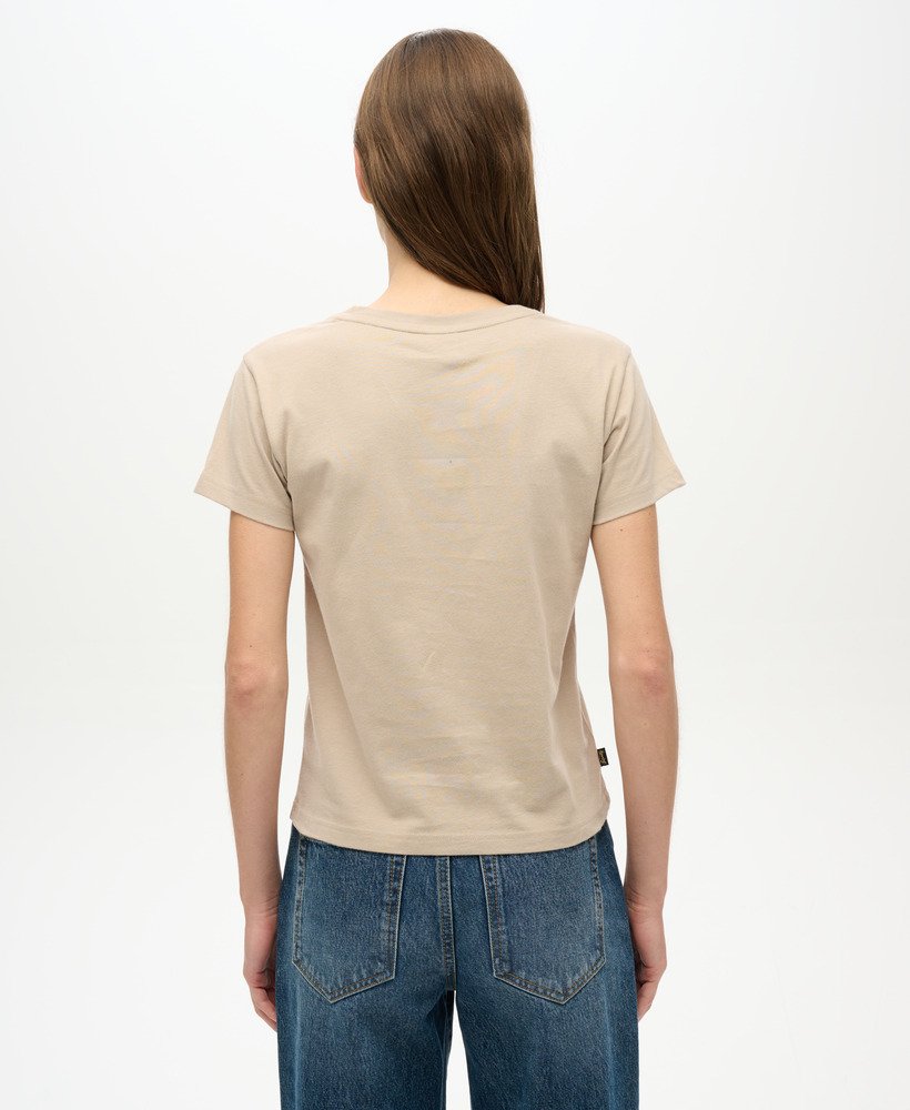 essential logo fitted tee in cobblestone grey