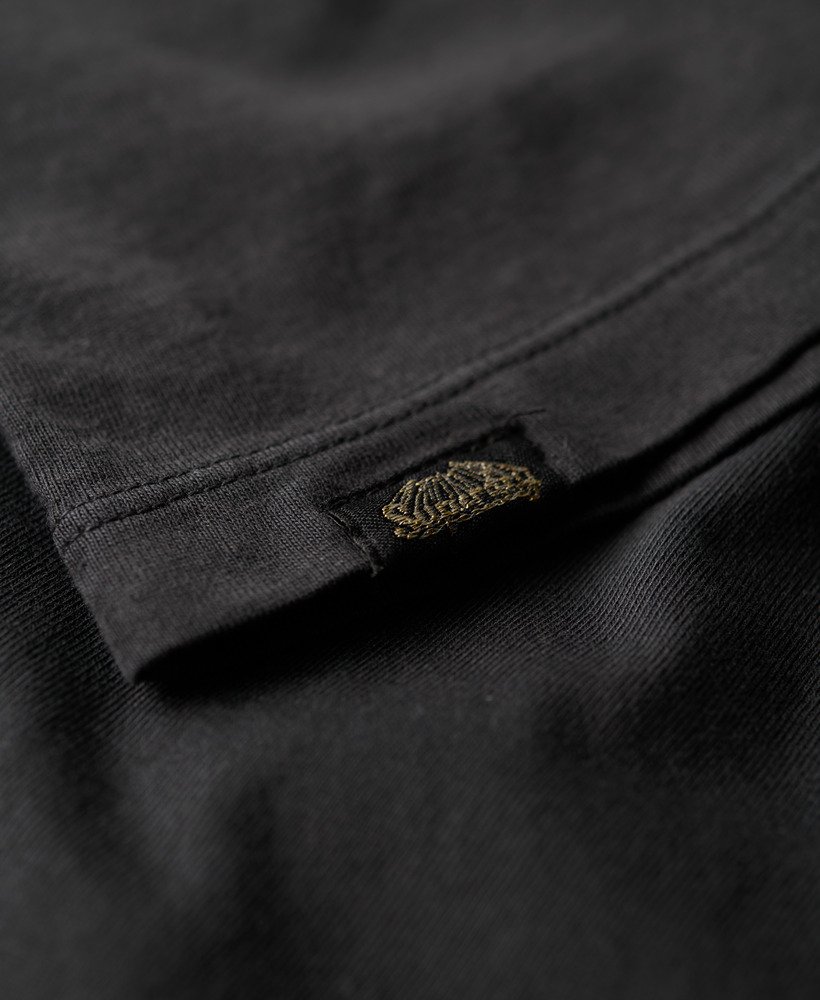 metallic venue relaxed tee in gitzwart
