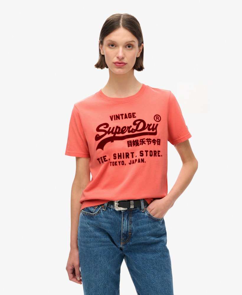 klassiek vintage logo-t-shirt met relaxte pasvorm in de kleur burnt coral.