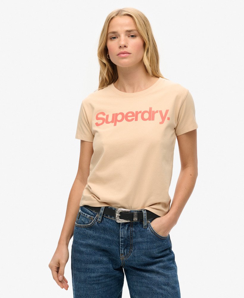 core logo city fitted t-shirt in frappe beige