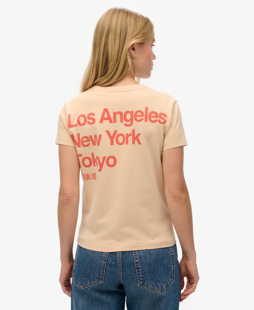 core logo city fitted t-shirt in frappe beige