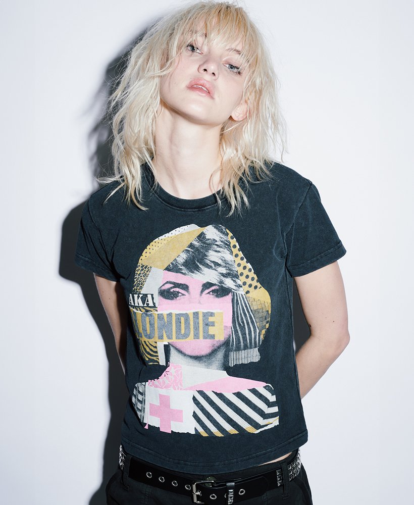 blondie x superdry aansluitend t-shirt in gewassen zwart
