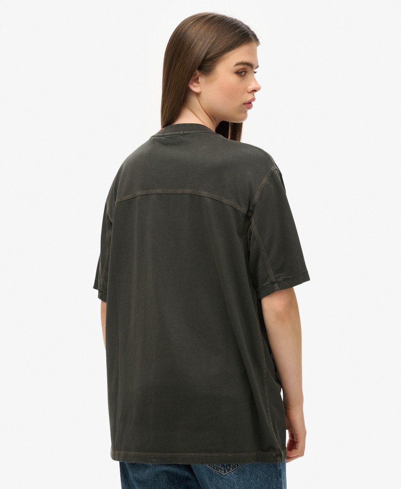 oversized t-shirt met contrasterende stiksels op de borstzak in gewassen zwart.