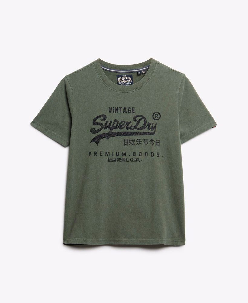 Een relaxed T-shirt met een vintage logo en versieringen.