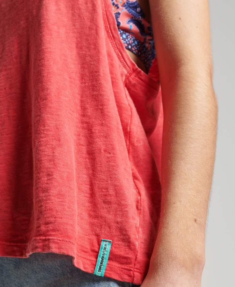 vintage surfvest van biologisch katoen in de kleur soda pop red.
