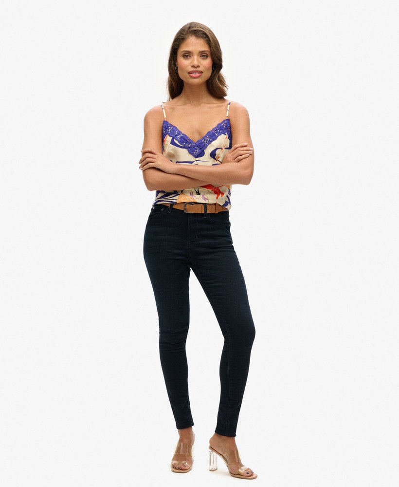 cami top in ryusuiniuchiw crèmekleurige print