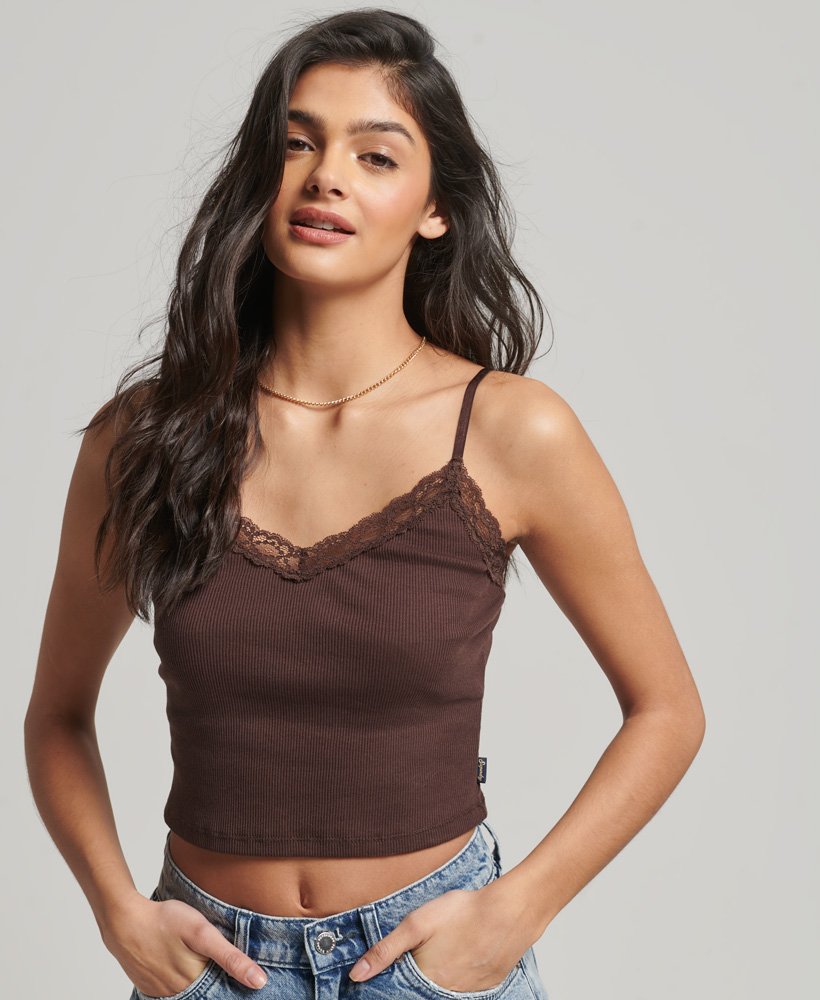 cami top met ribkantafwerking in donkerbruin