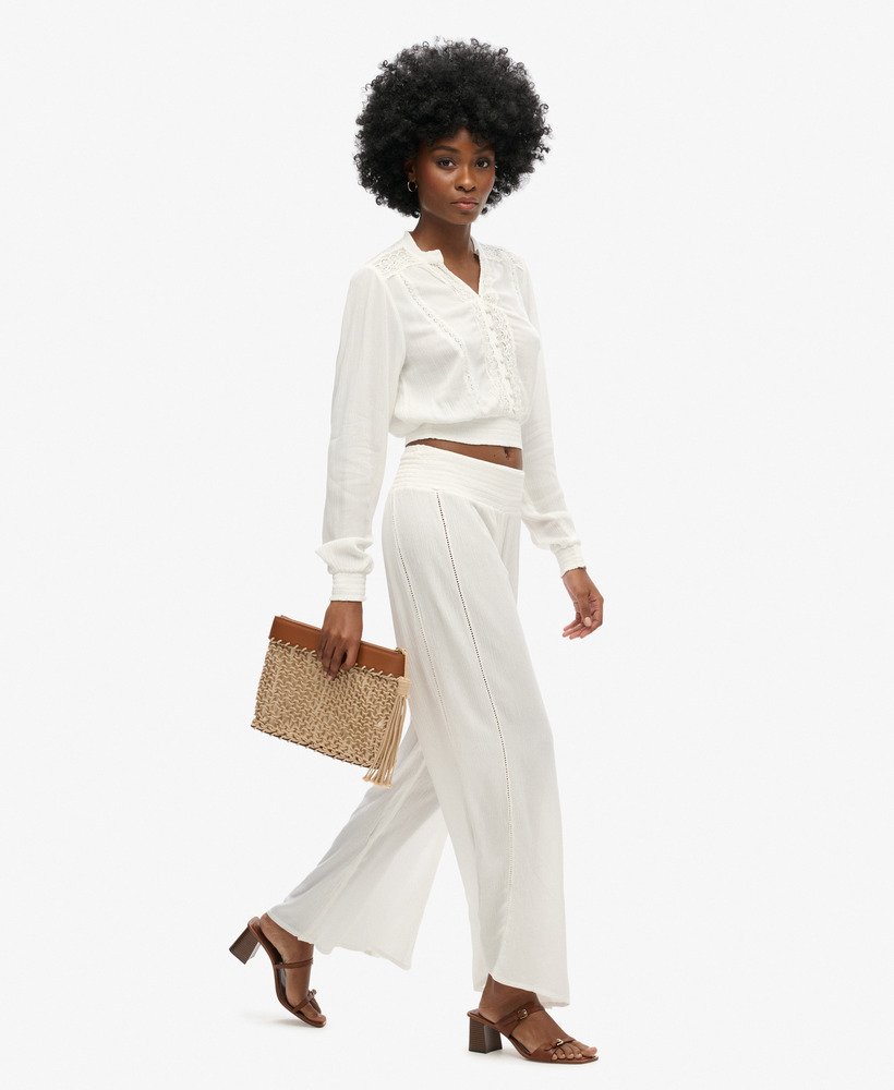blouse met lange mouwen en kanten afwerking in ecru