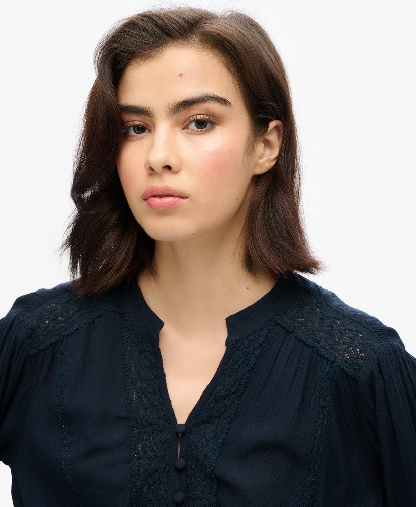 blouse met lange mouwen en kanten afwerking in eclipse navy