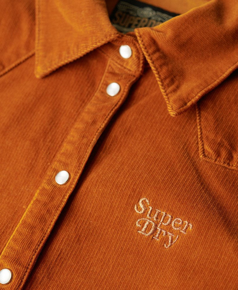 corduroy westernhemd in een opvallende beige kleur.