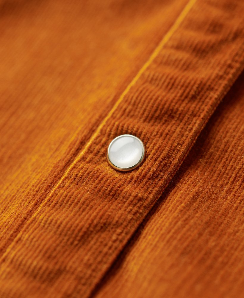 corduroy westernhemd in een opvallende beige kleur.