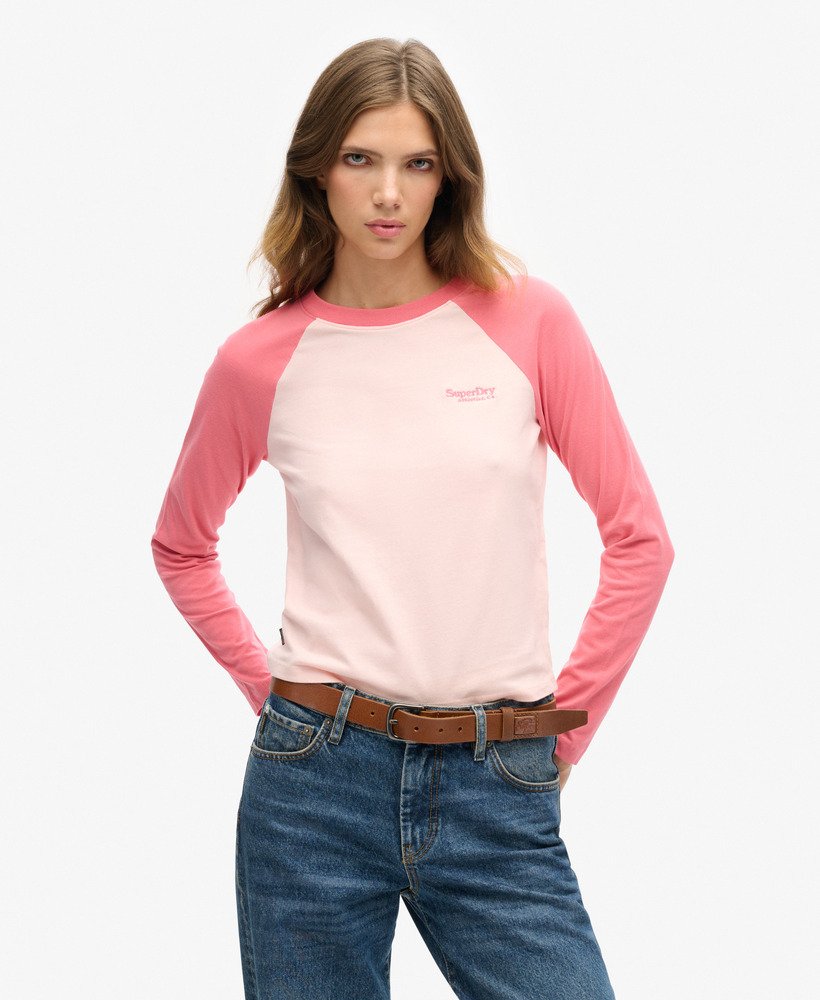 essential logo baseballshirt met lange mouwen in aardbeienrozecampingroze
