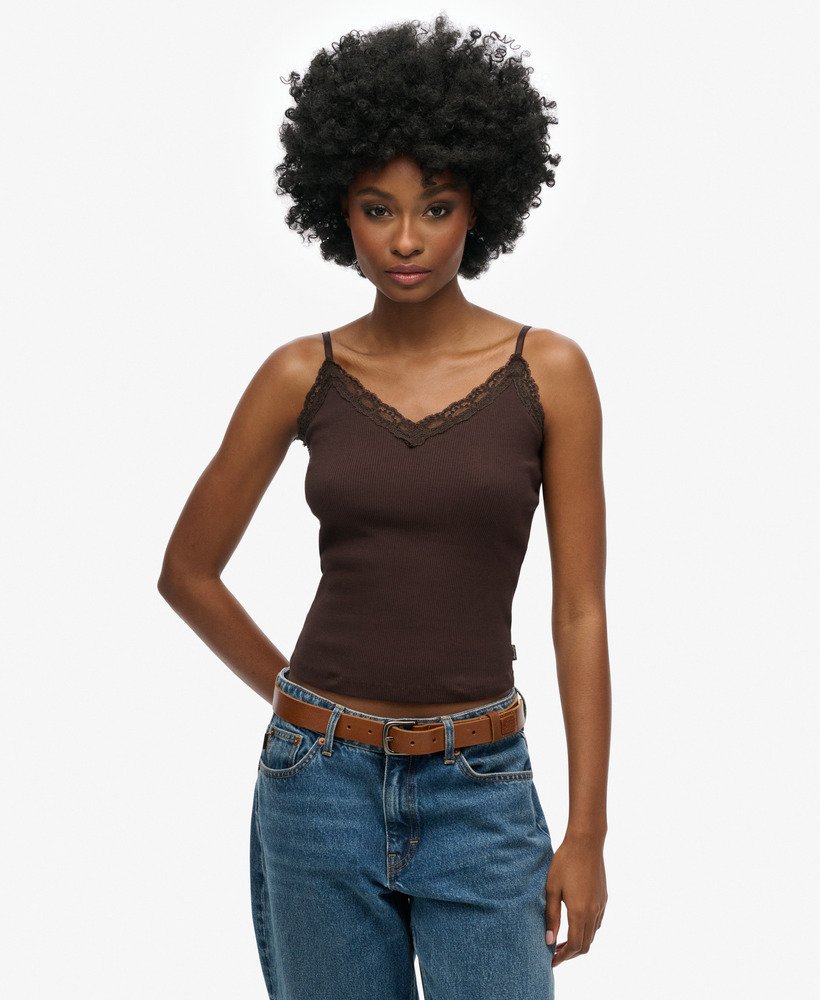 vintage camisole van biologisch katoen met ribboord en kanten afwerking in donkerbruin.