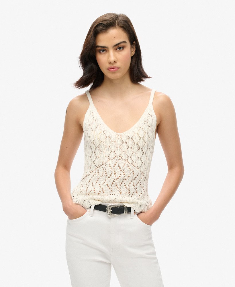 gehaakte camisole top in gebroken wit desert bone.