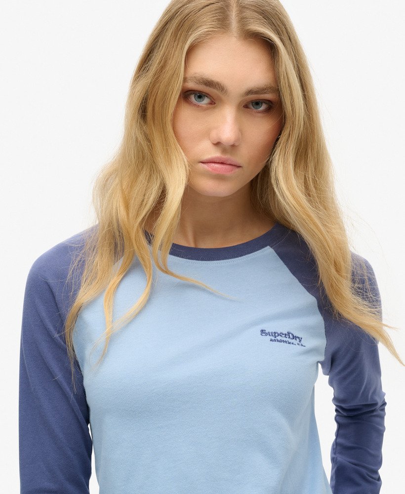 essential logo baseballshirt met lange mouwen in mariner navy rich blue