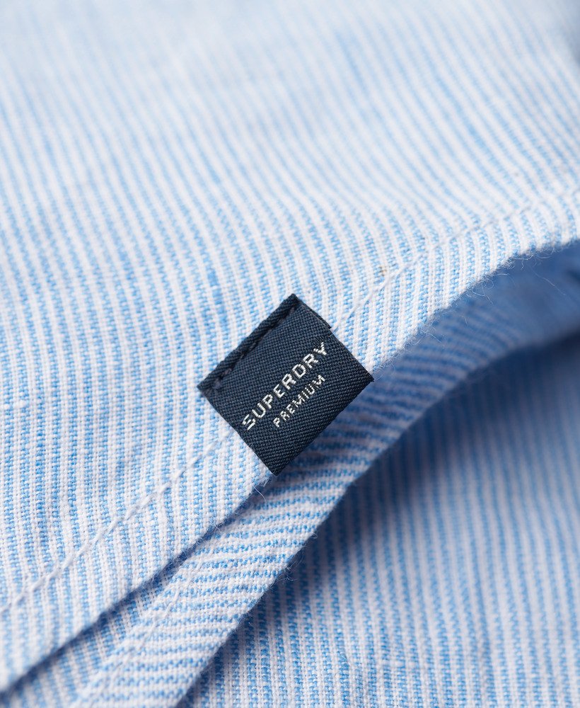 casual linnen boyfriend-shirt met blauwe strepen.