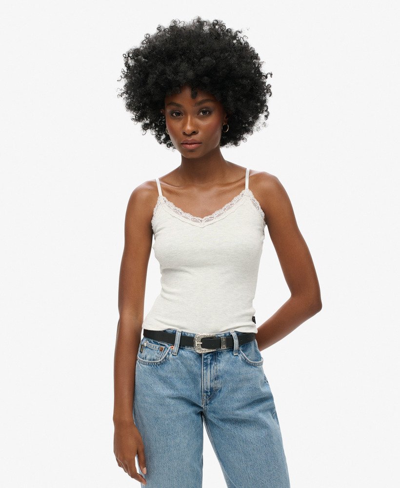 athletic essential cami top met kanten afwerking in licht gemêleerd ijs.