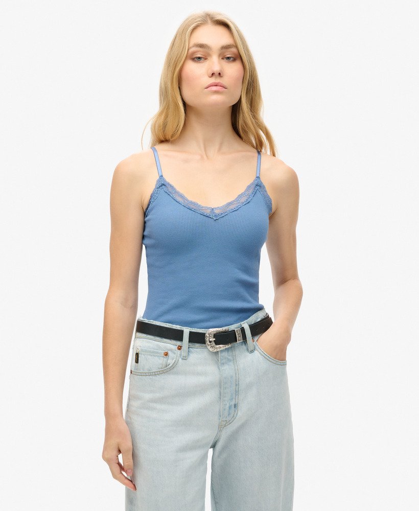 athletic essential cami top met kanten afwerking in wedgewood blue