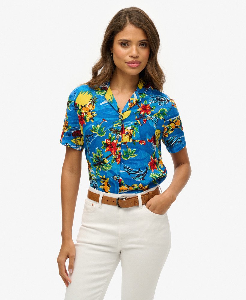 strandresort shirt in blauw met dolfijnmotief in de oceaan.