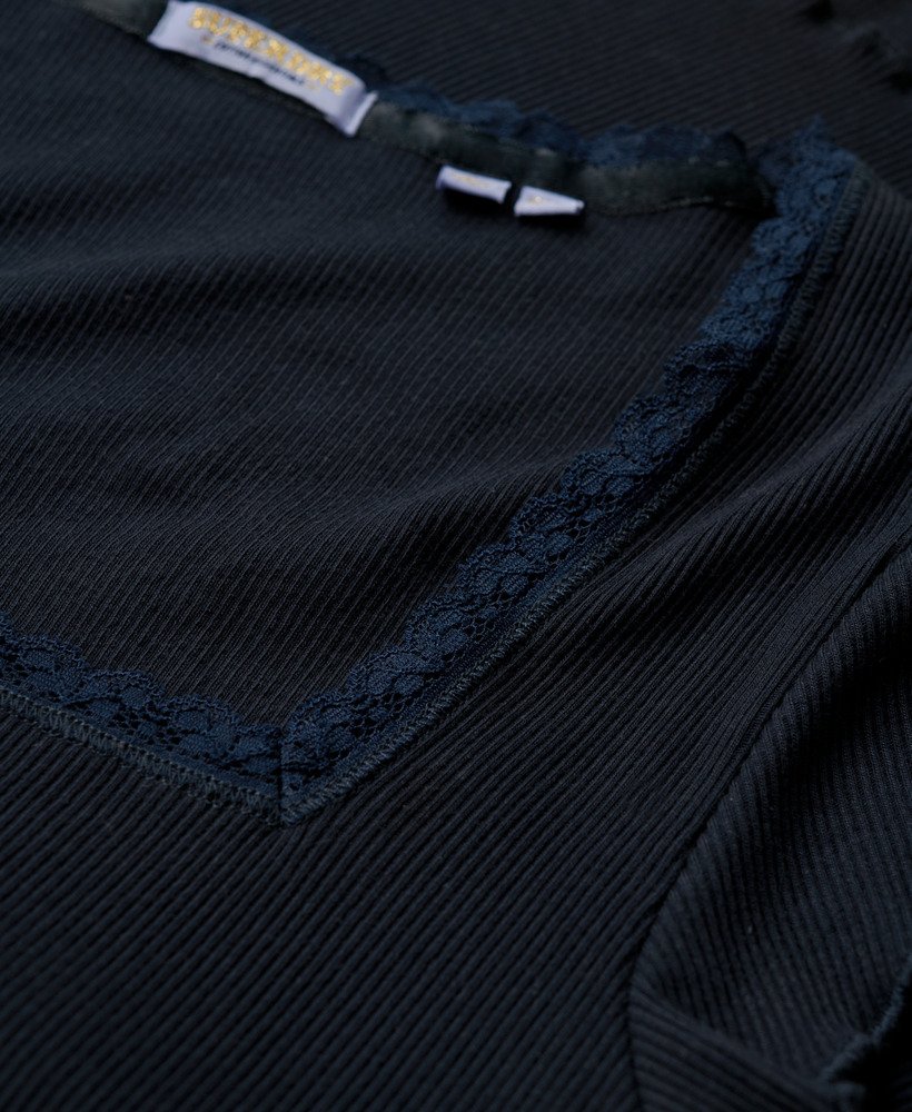 athletic essentials top met vierkante hals in eclipse navy