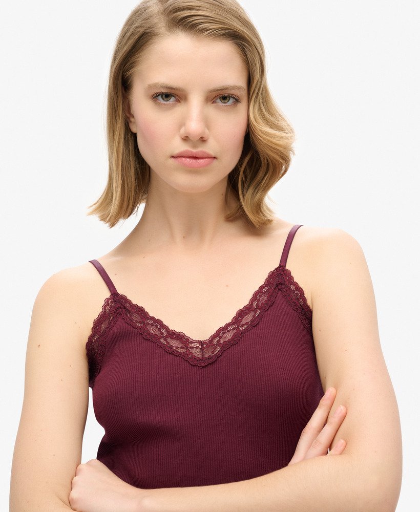 athletic essential cami top met kanten afwerking in port red