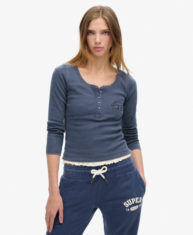 sportieve top met lange mouwen en knoopsluiting in marineblauw.