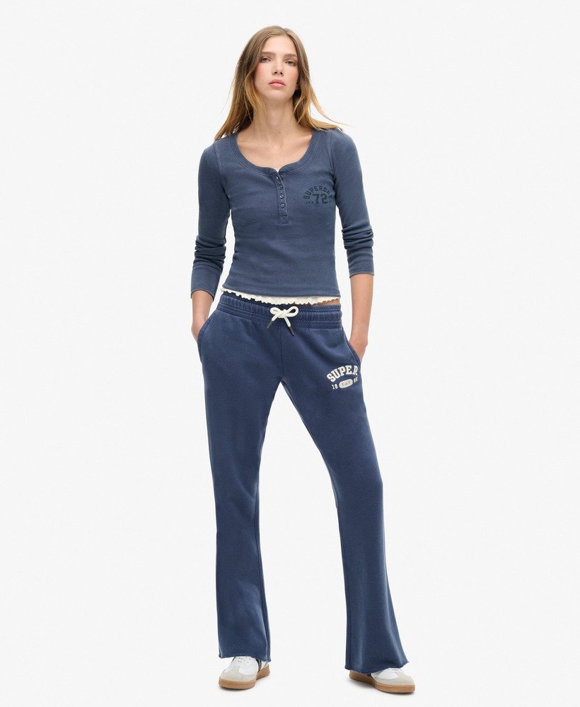 sportieve top met lange mouwen en knoopsluiting in marineblauw.