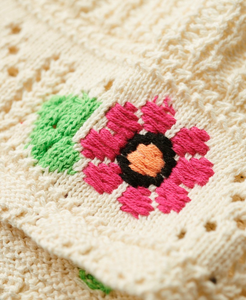 gehaakte bloemenbralette in botercrème
