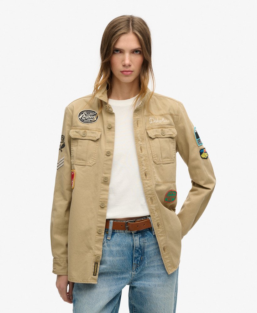 scoutshirt in klassiek beigebruin.