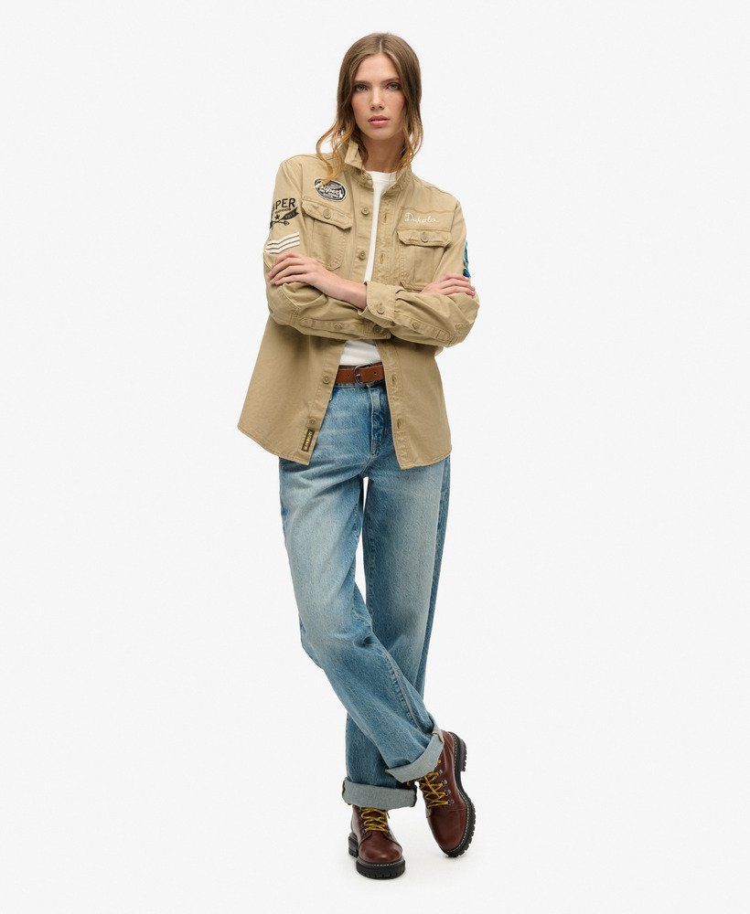scoutshirt in klassiek beigebruin.